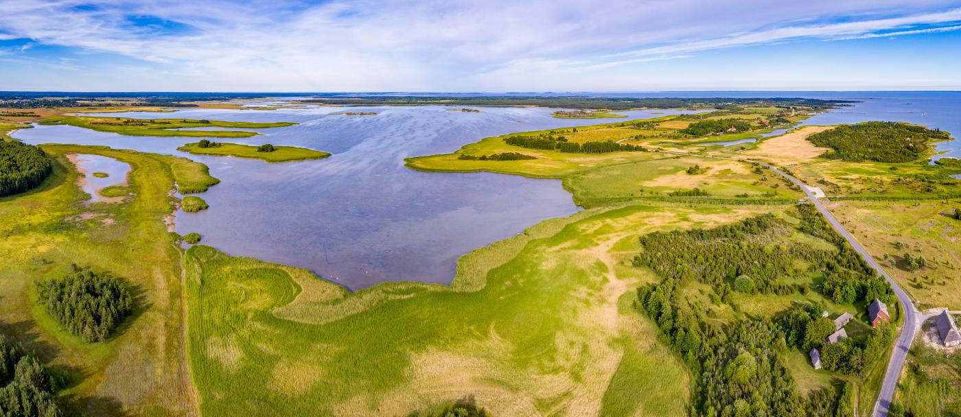 Droonipilt Käina lahele ja Kassari saarele